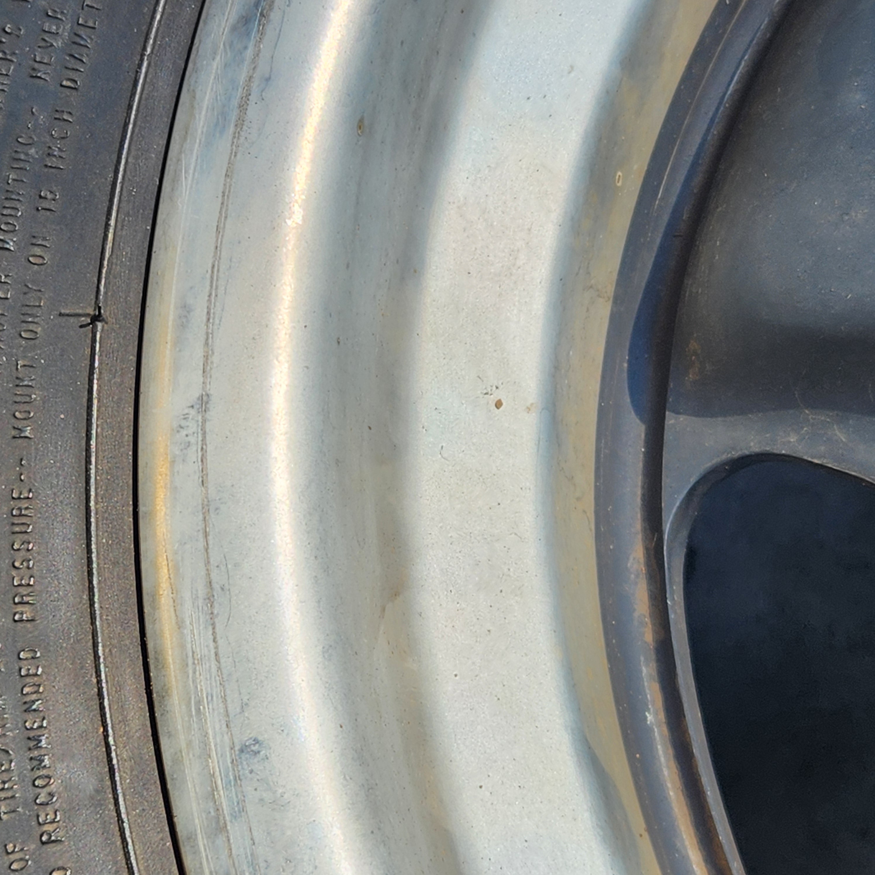 911 Fuchs Wheel 8jx15 Date Code 24/85