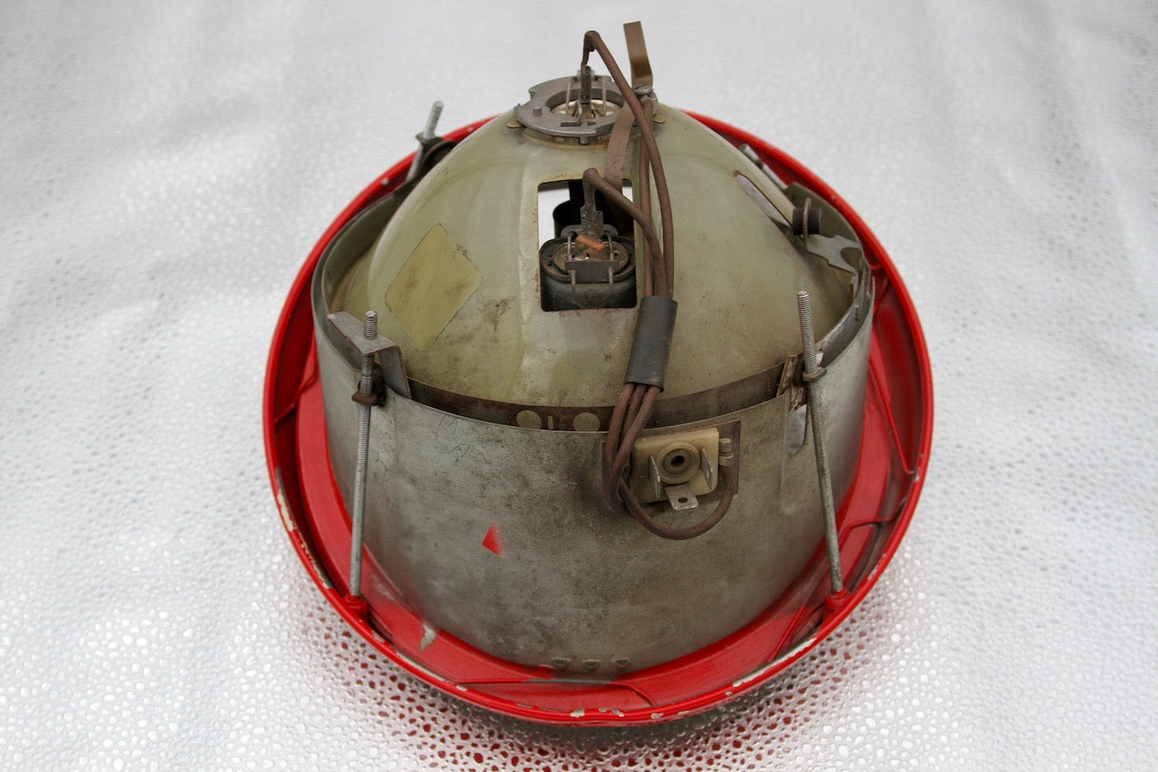 Bosch vintage H1 Halogen Headlight Assembly Set - Very Good