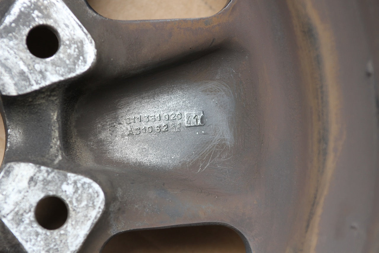 911 Fuchs Wheel 7jx15 Date Code 10/85 -006