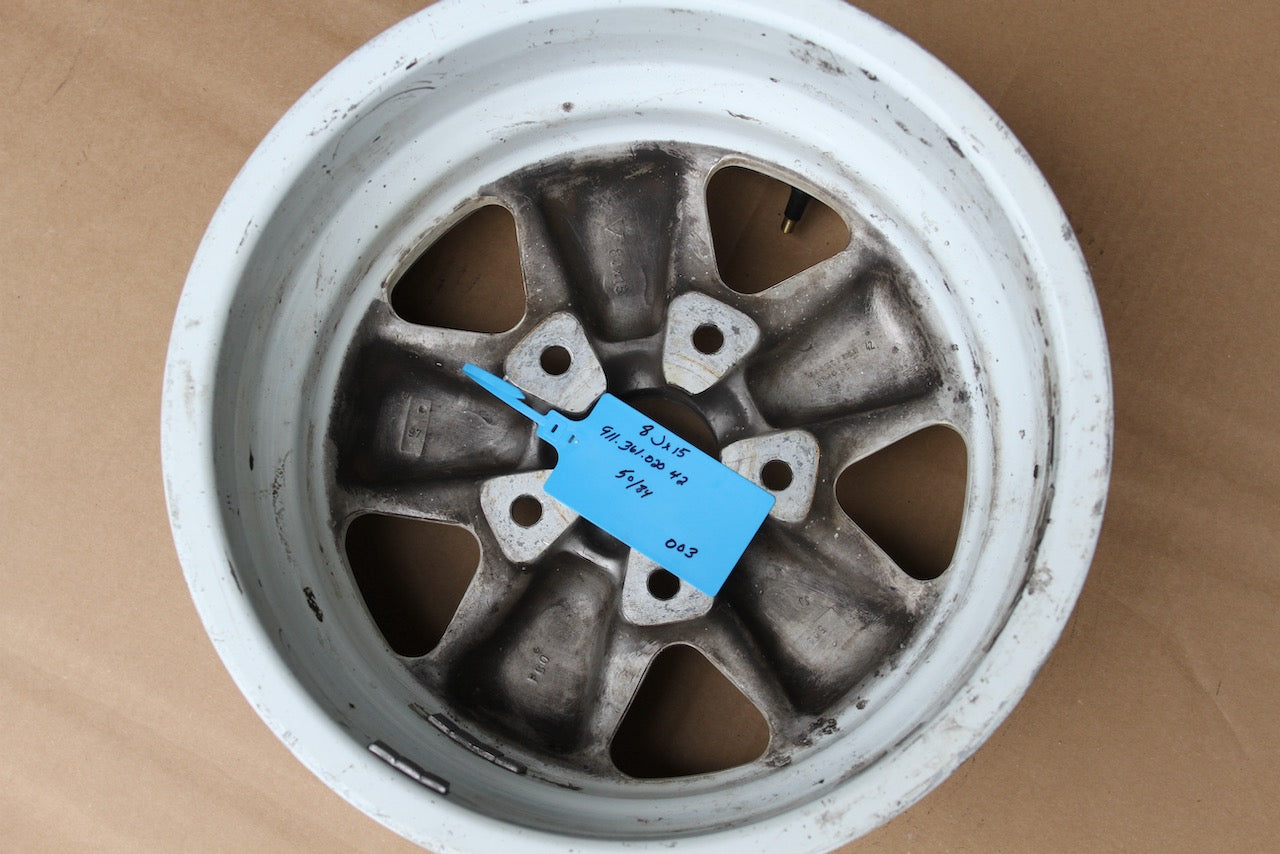 911 Fuchs Wheel 8jX15 Date code 50/84- 003