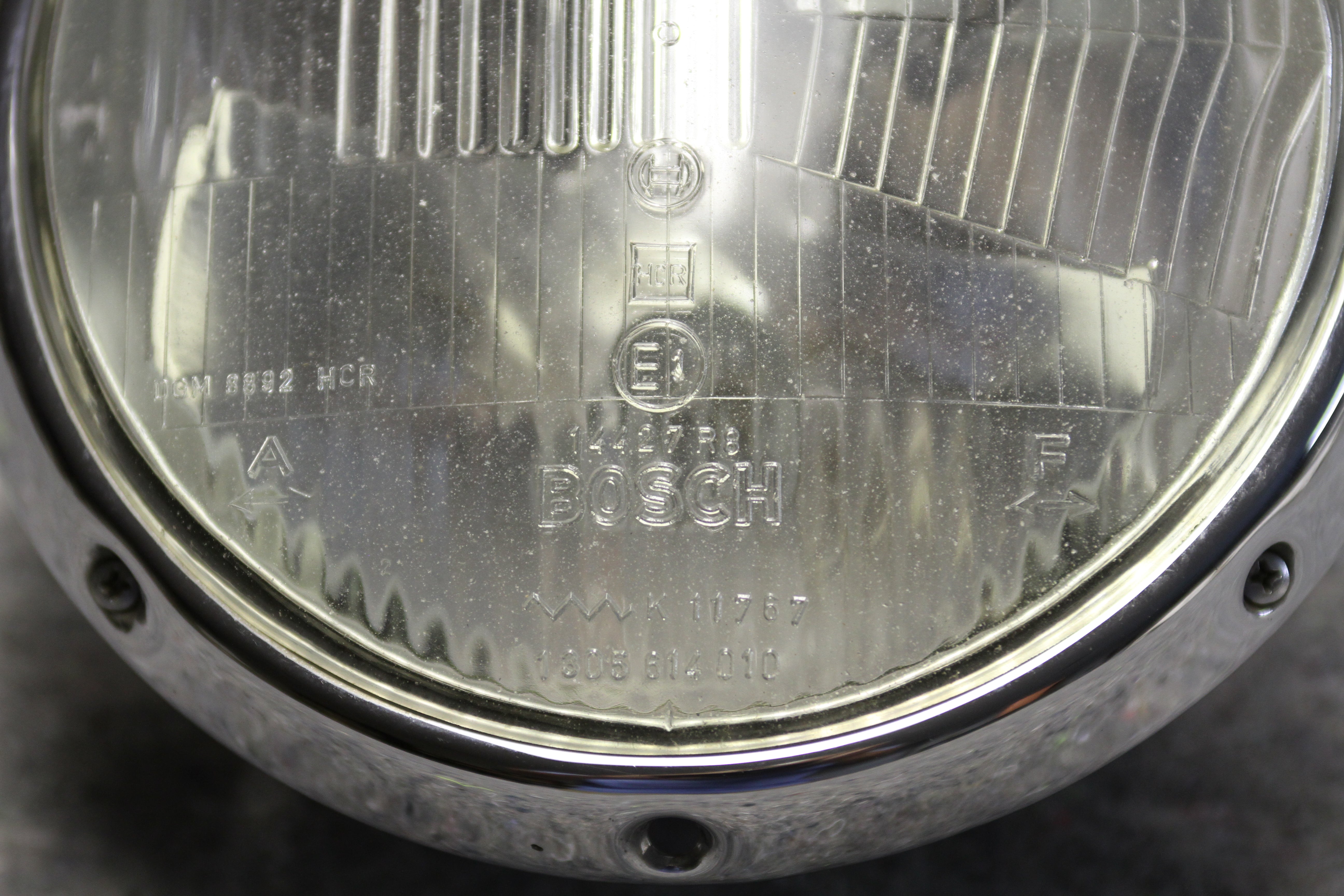 Original Bosch H1 Headlight Assembly - Excellent Condition (01 301 811 004)