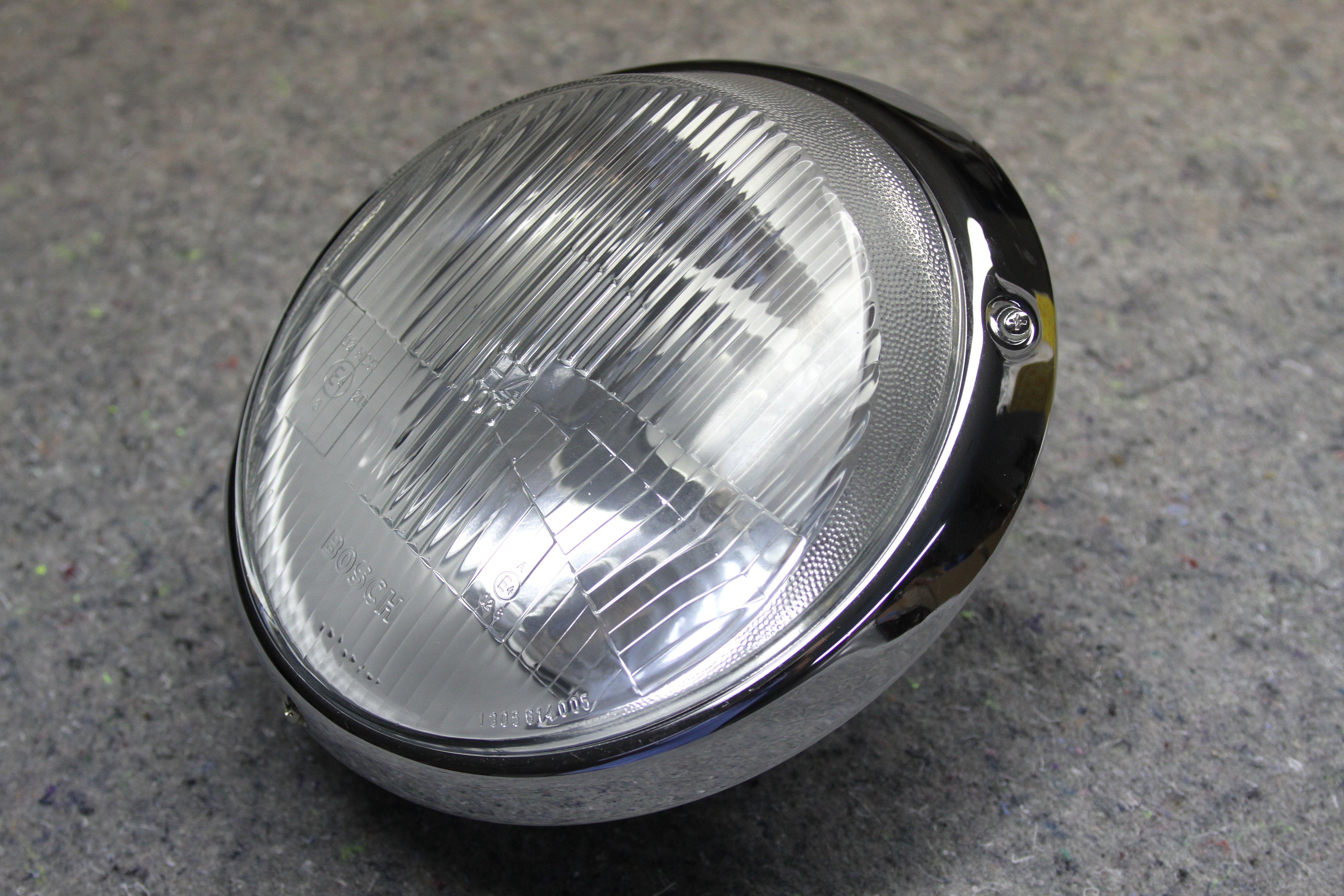 Bosch H4 Headlamp set with Chrome Trim Ring 911 65-86 (w/o Bulb) NEW