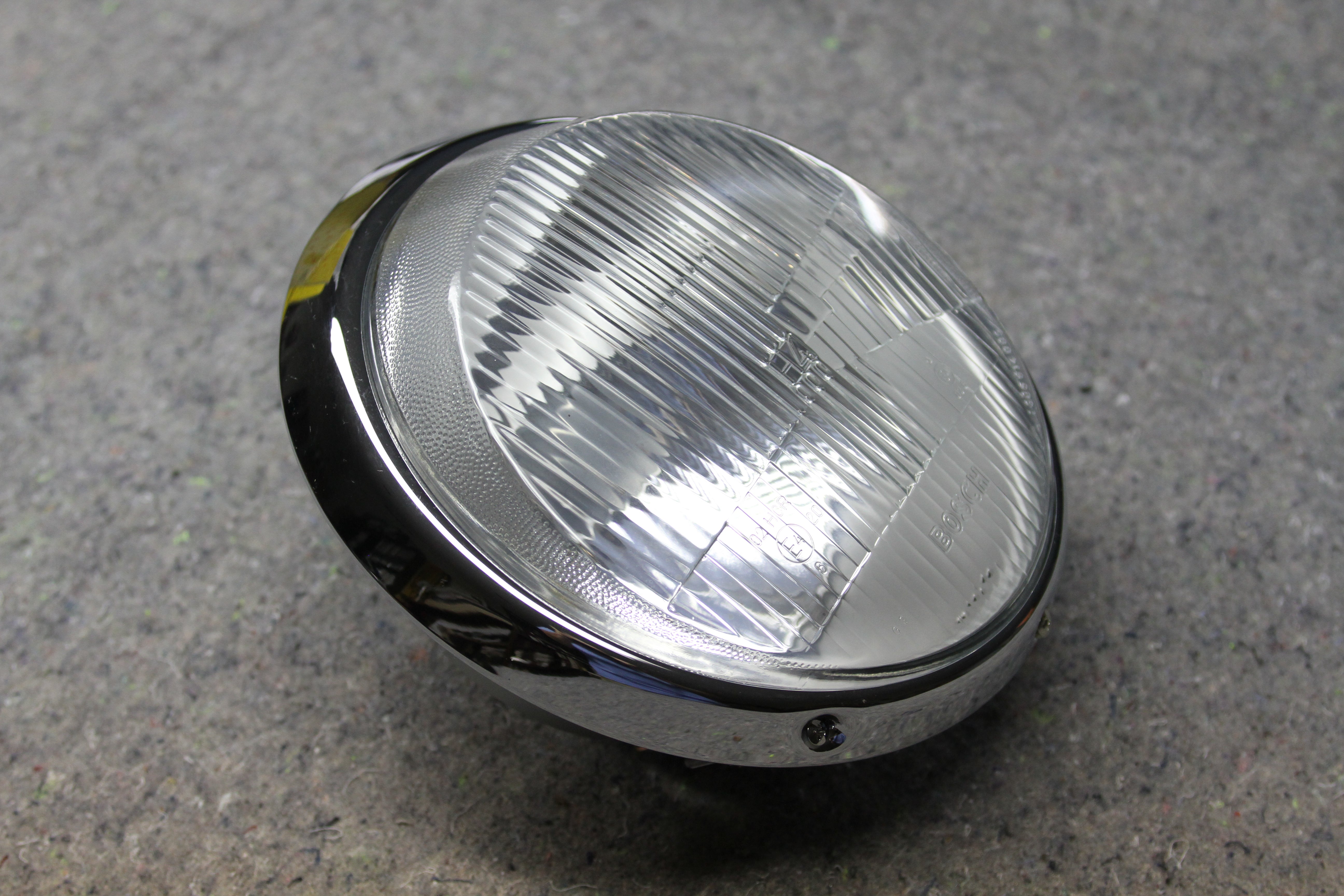 Bosch H4 Headlamp set with Chrome Trim Ring 911 65-86 (w/o Bulb) NEW