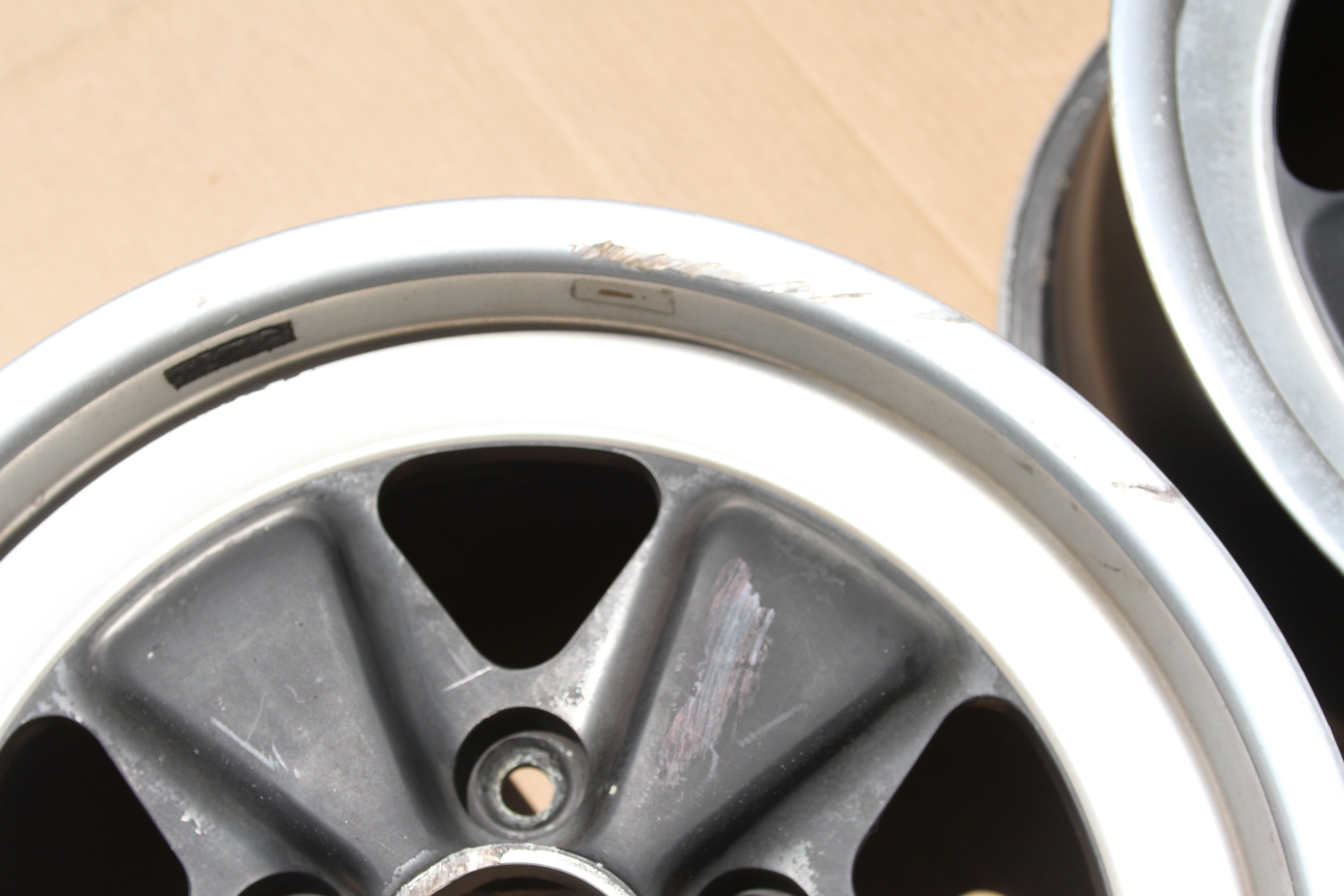 911 Fuchs wheels 7J x16 set Date code: 2885 & 1085