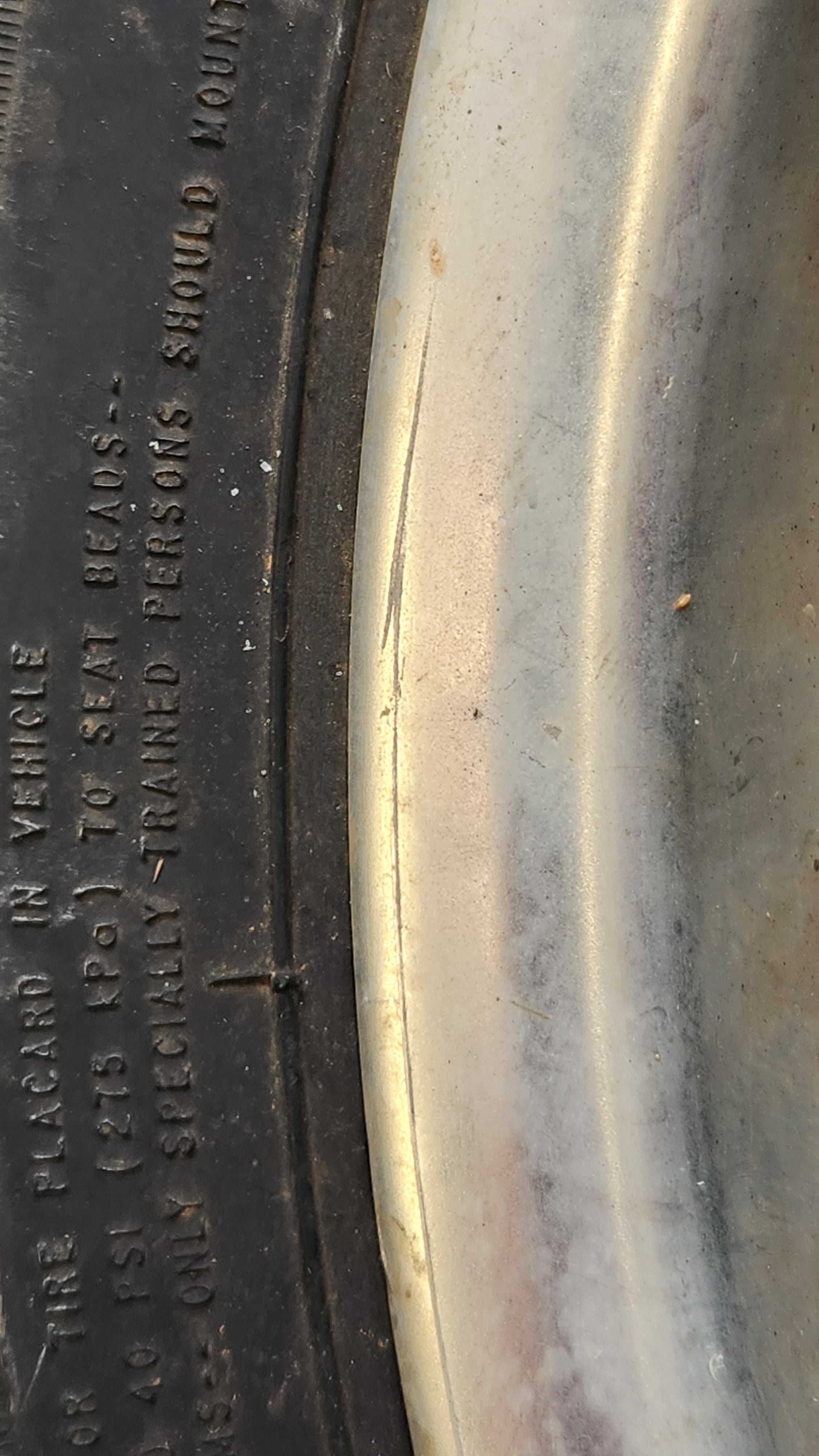 911 Fuchs Wheel 7j x 15 Date Code 27/85