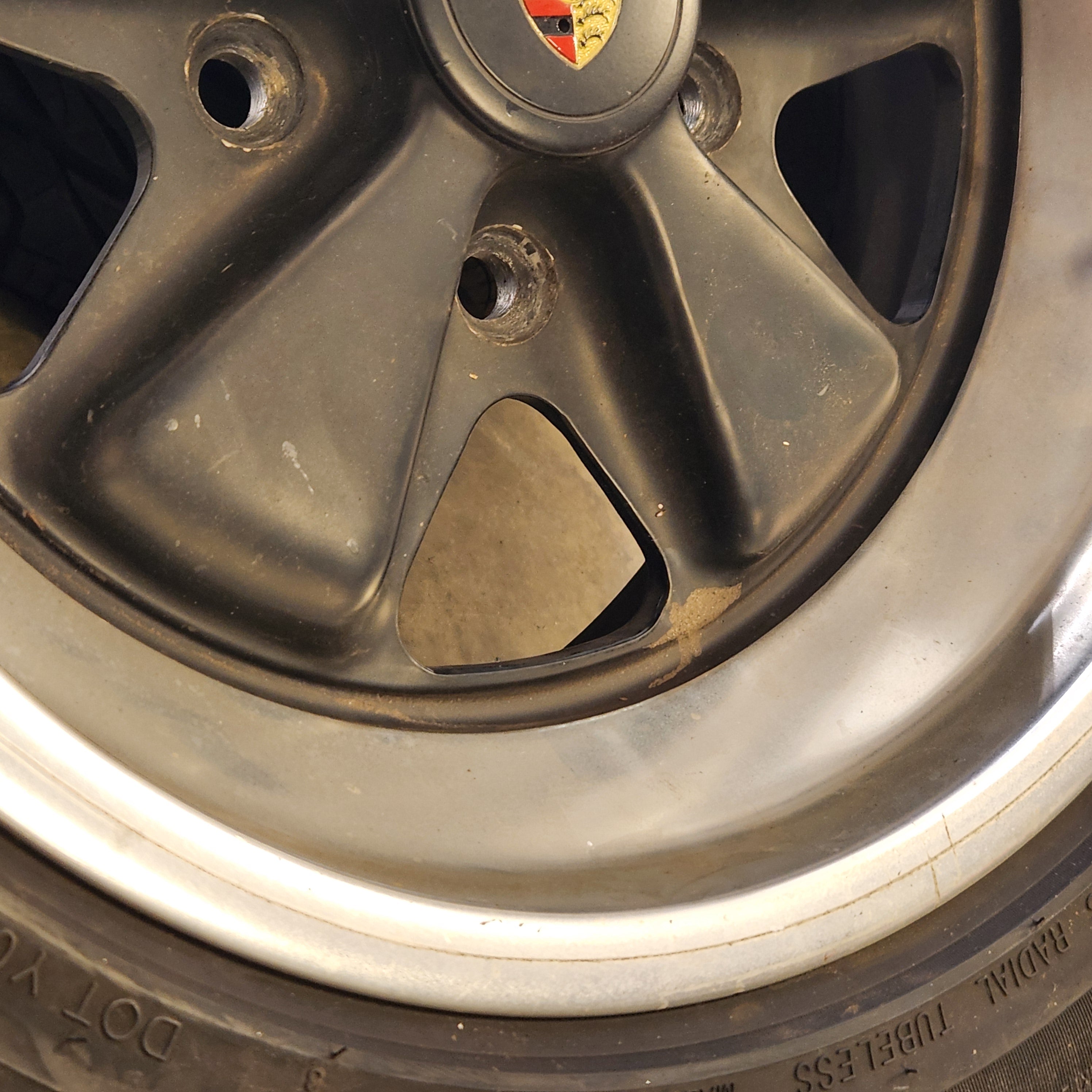 911 Turbo Fuchs Wheel 8jx16 Date Code 12/77