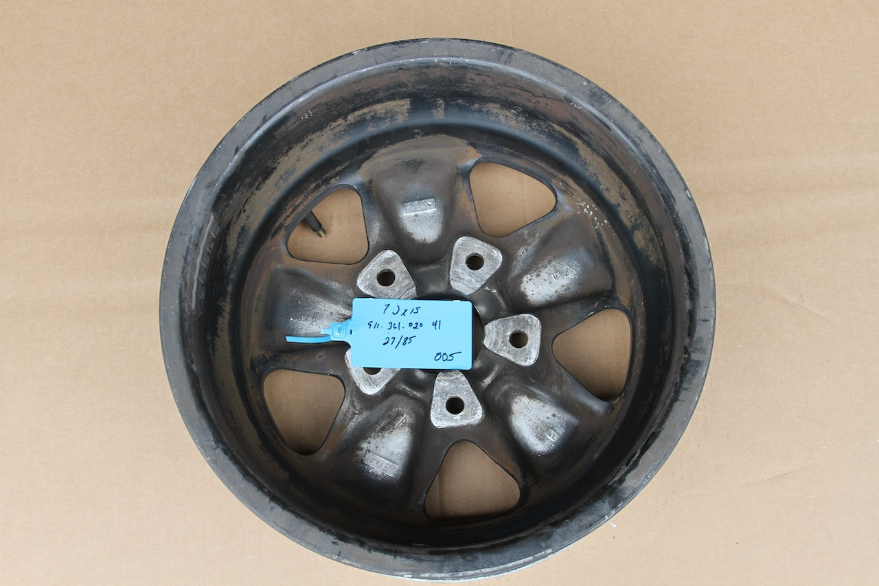 911 Fuchs Wheel 7j x 15 Date Code 27/85 -005