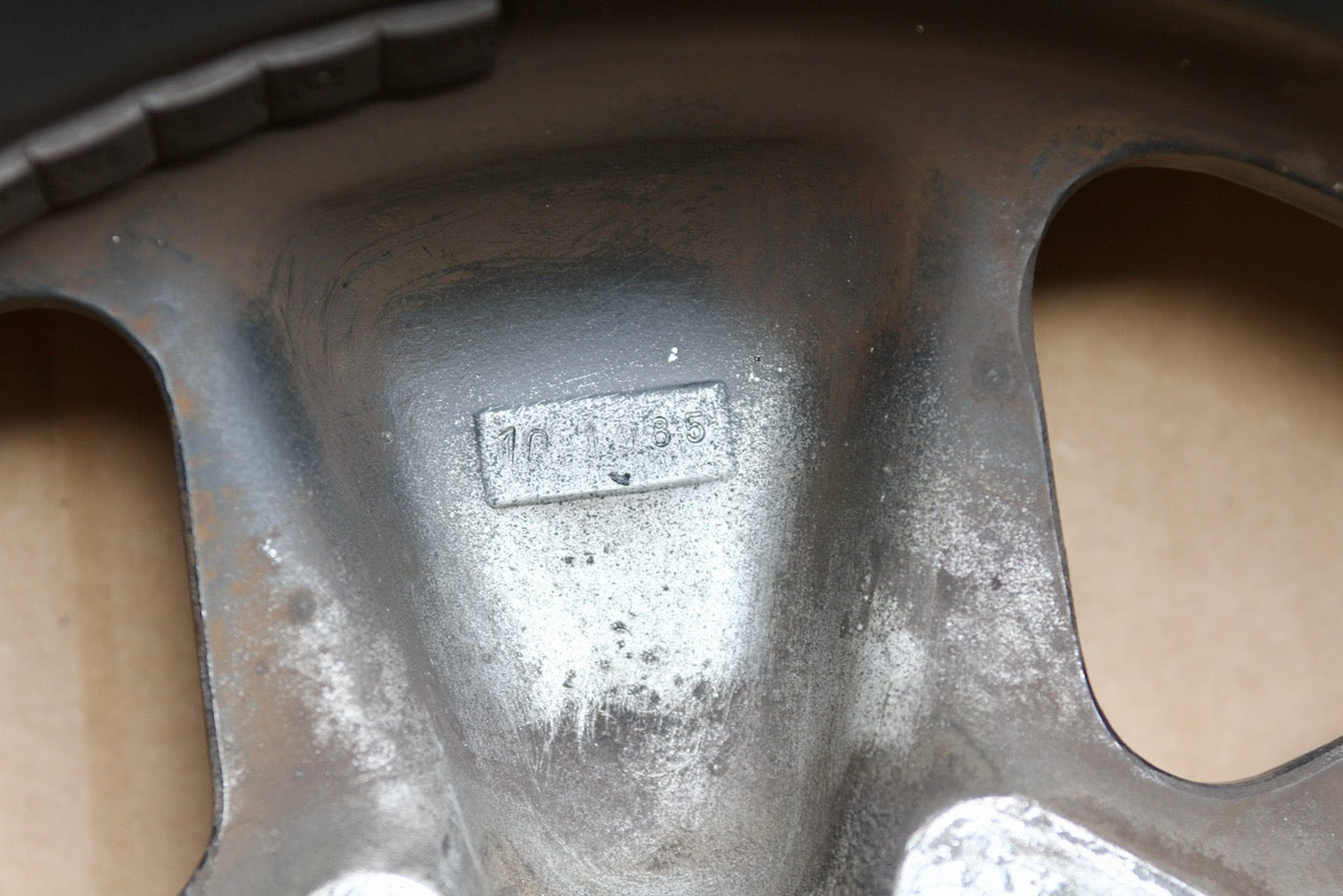 911 Fuchs Wheel 7jx15 Date Code 10/85 -006
