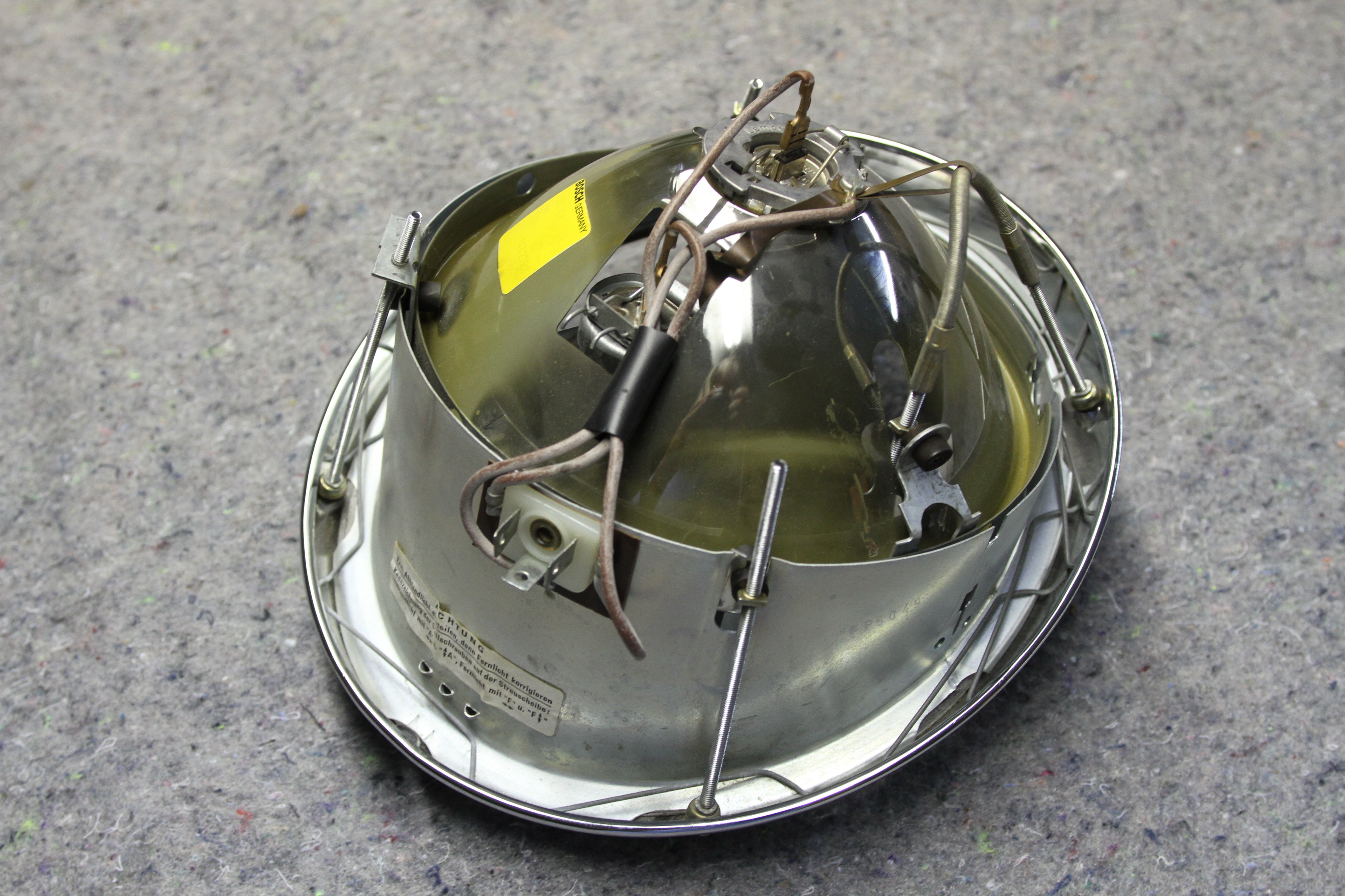 Original Bosch H1 Headlight Assembly -Like New Condition (01 301 811 004) Porsche 911/912