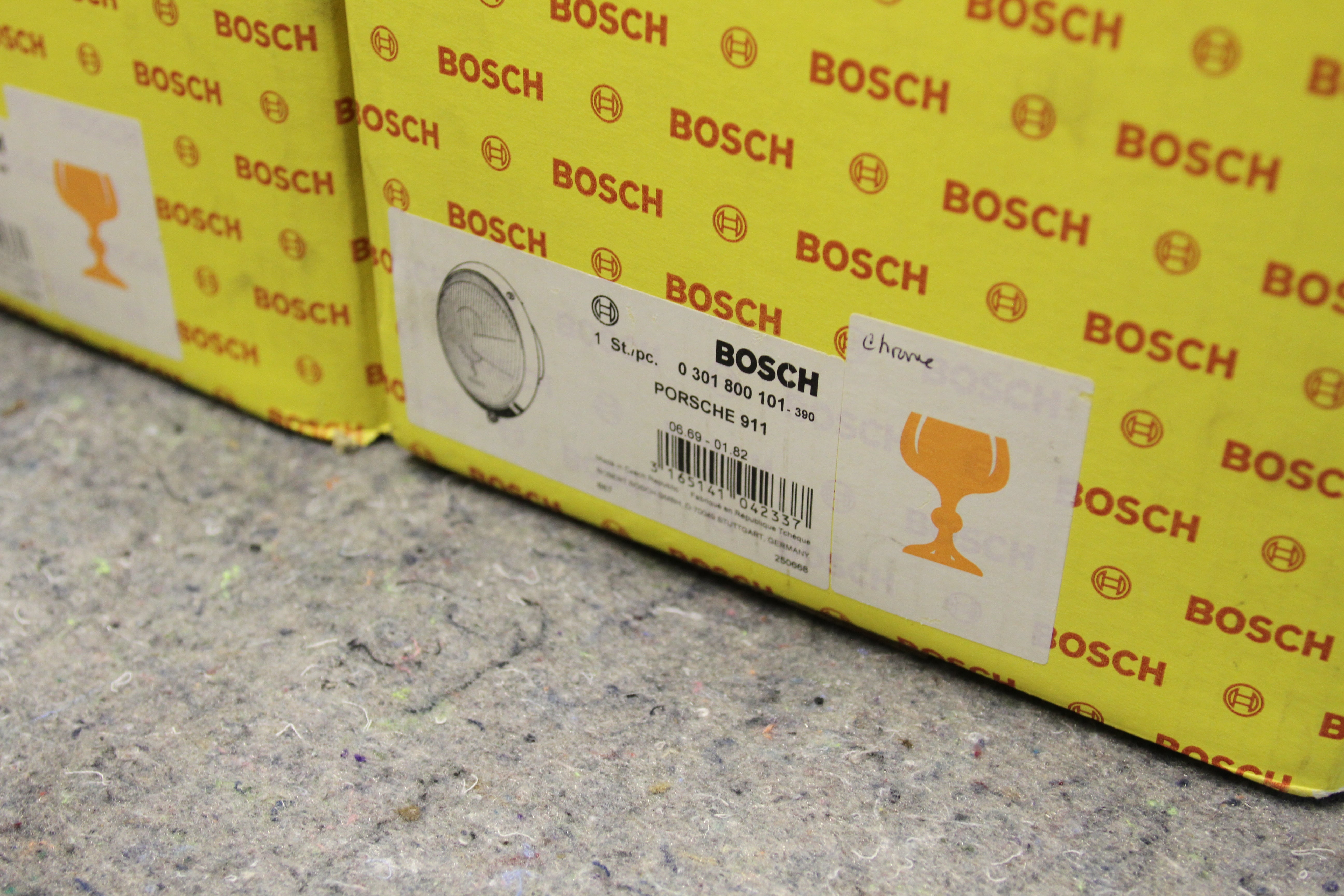 Bosch H4 Headlamp set with Chrome Trim Ring 911 65-86 (w/o Bulb) NEW