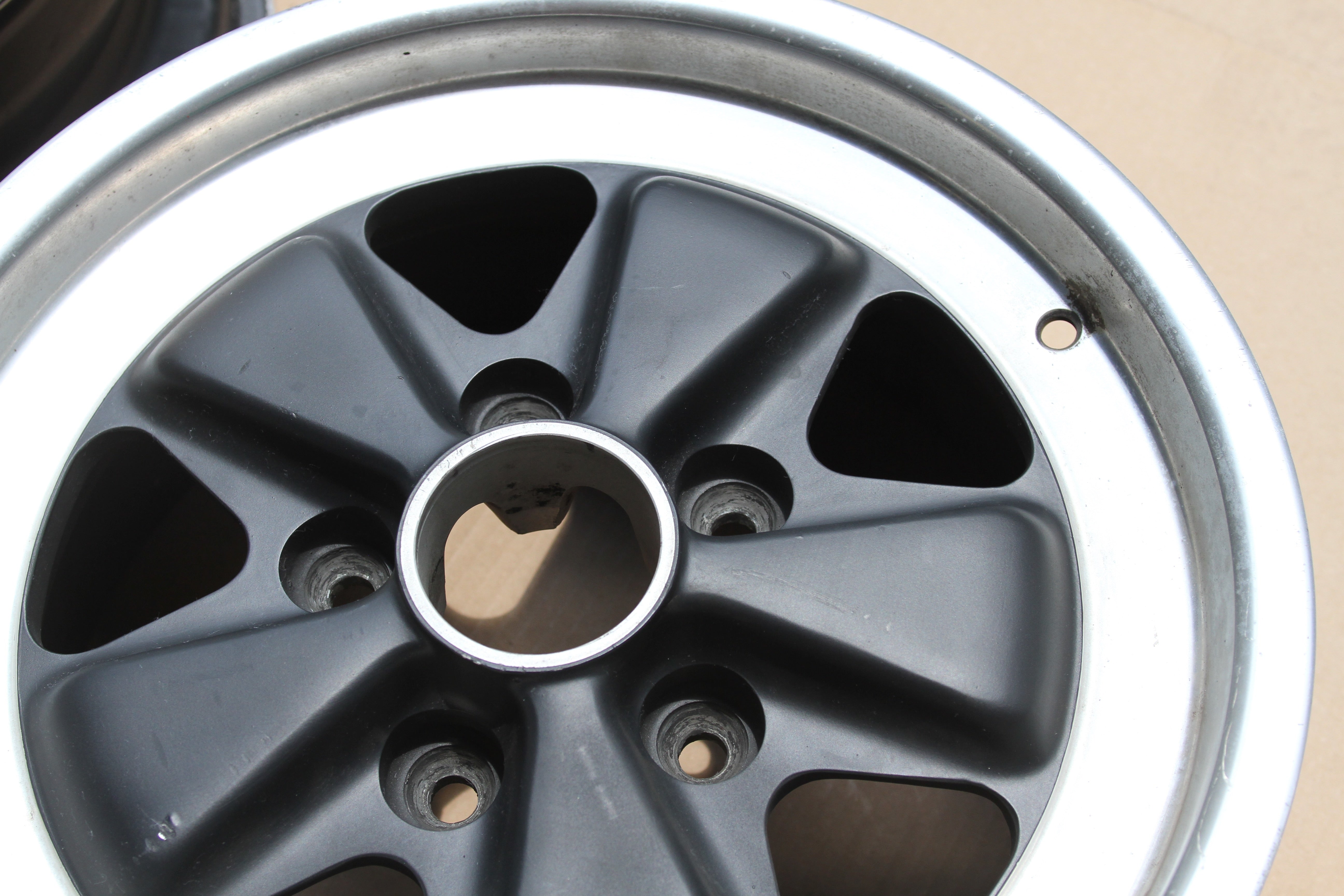 911 Fuchs wheels 7J x16 set Date code: 2885 & 1085